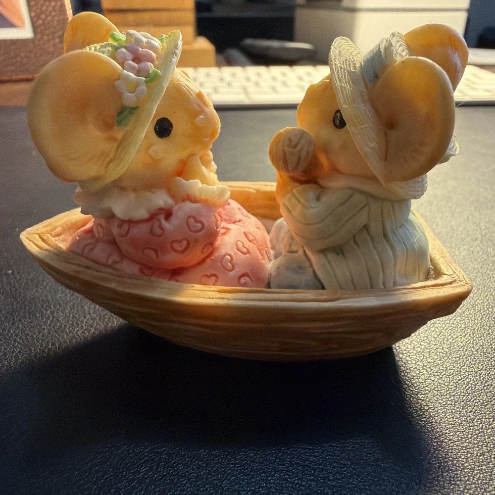 Vintage 1993 Ganz LITTLE CHEESERS Mouse Figurine 